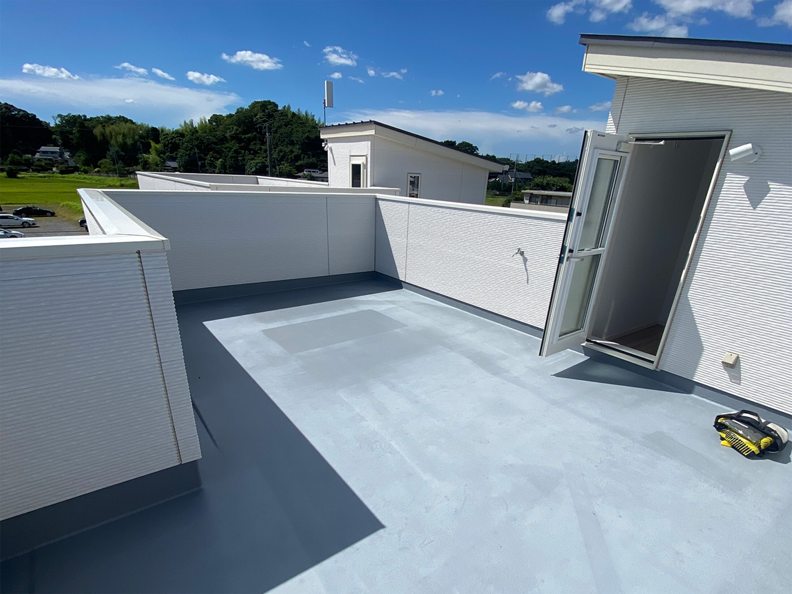 埼玉県 屋上 人工芝施工 Before